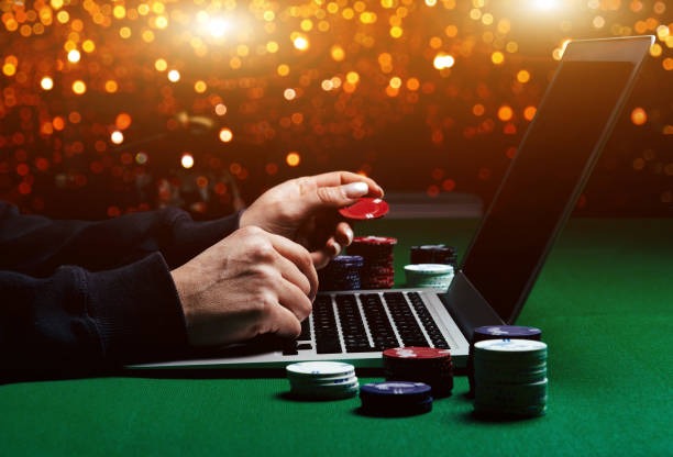menara slot mobile app displaying live blackjack table on smartphone screen
